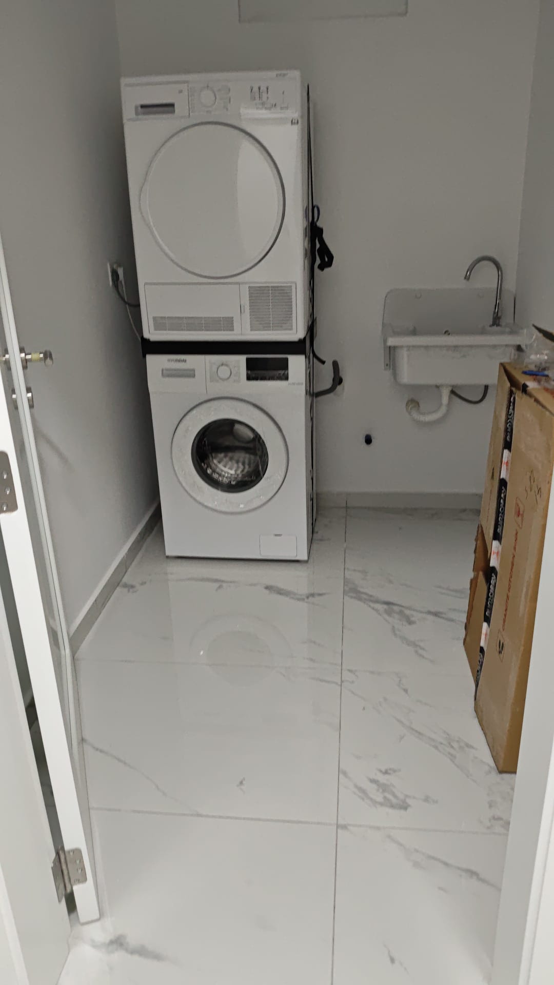 Brand New Designer-Finished 180 sqm 3-Bedroom Apartment in Kalkara photo 4