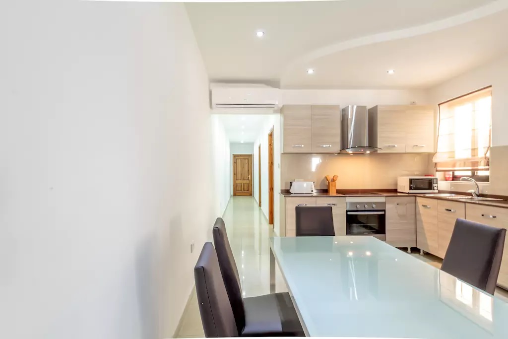 2 Bedroom Apartment for Long Let in Gżira - €2,200/month photo 3