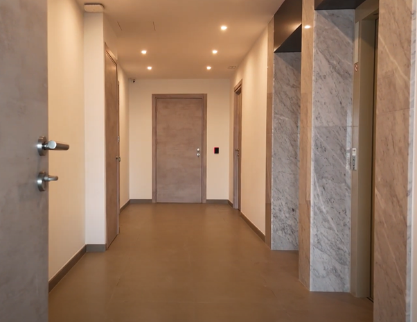 Office for Long Let in Santa Venera - €7,900/month photo 5