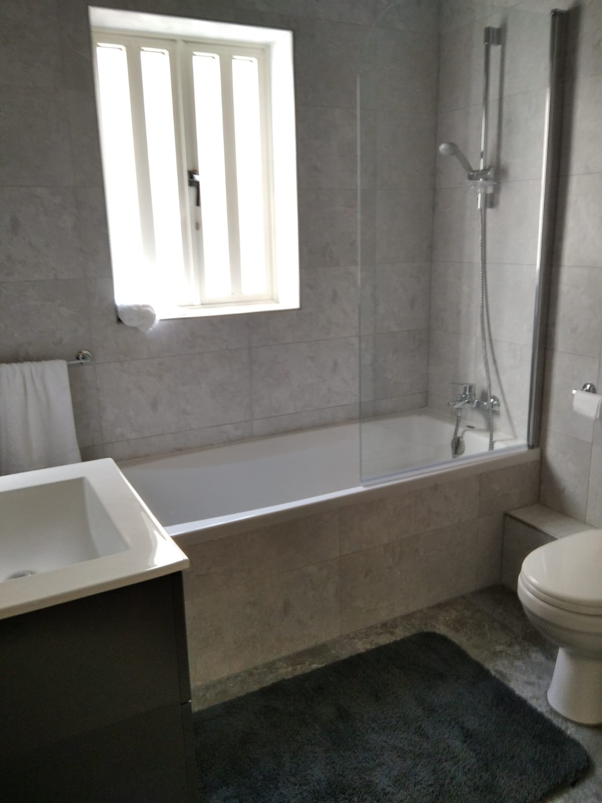 Magnificent Seafront 4-Bedroom Apartment in Sliema photo 8