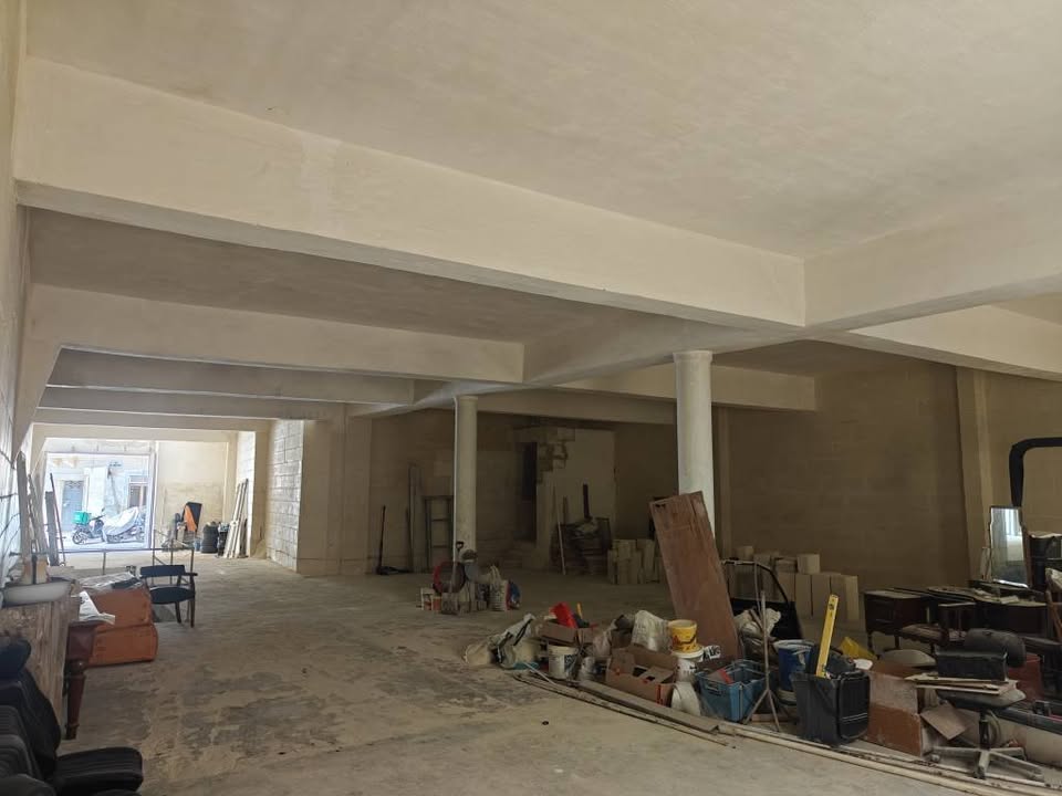 Massive Commercial Premises 463sqm Warehouse in Hamrun photo 9