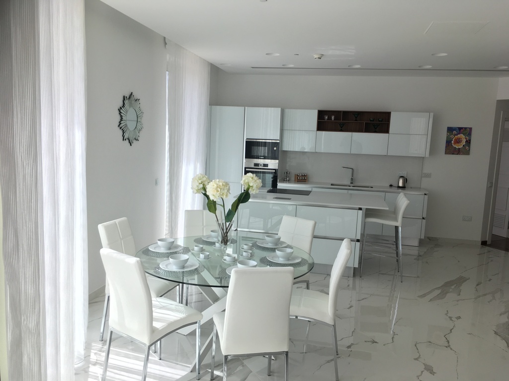 1 Bedroom Ensuite Apartment for Long Let in Sliema - €2,500/month photo 11