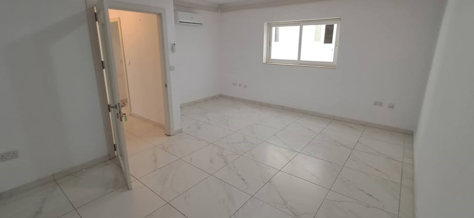 Office for Long Let in Burmarrad - €1,575/month photo 6