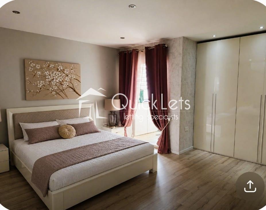 2 Bedroom Ensuite Penthouse for Long Let in Żebbuġ - €1,600/month photo 2