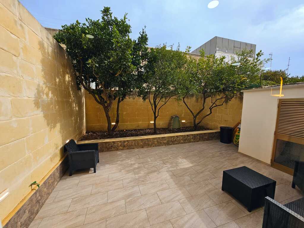 3 Bedroom Terraced House for Long Let in Santa Luċija - €2,500/month photo 12