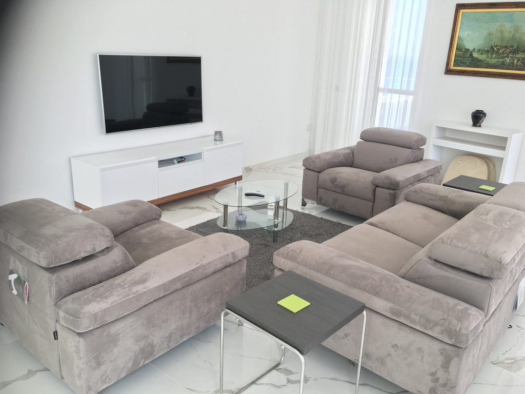 1 Bedroom Ensuite Apartment for Long Let in Sliema - €2,500/month photo 13