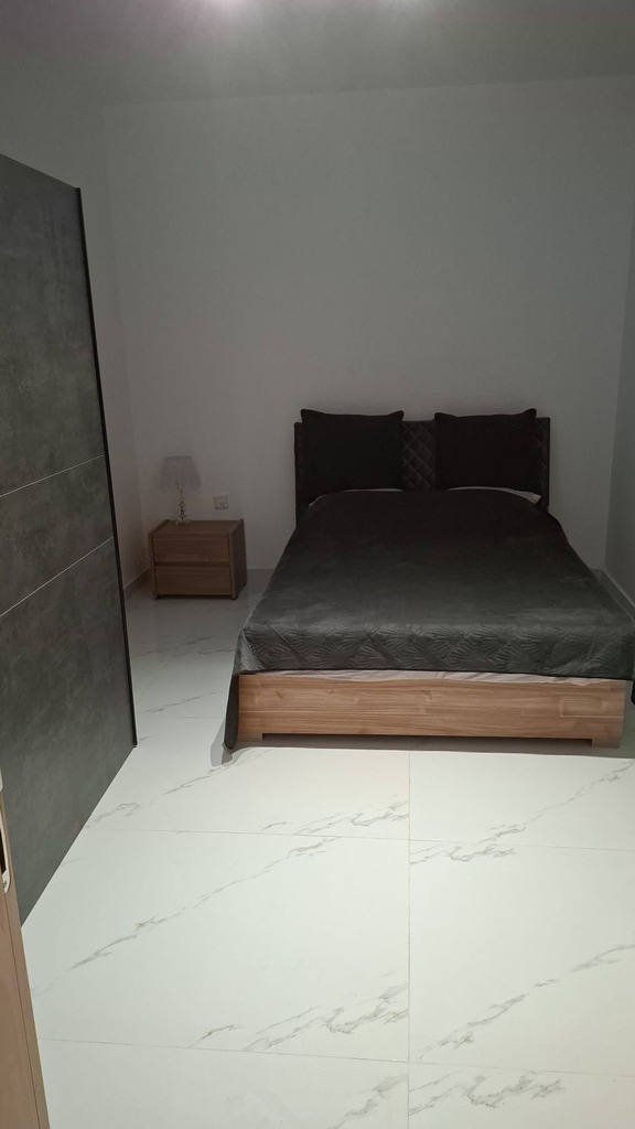 2 Bedroom Penthouse for Long Let in Attard - €2,200/month photo 6