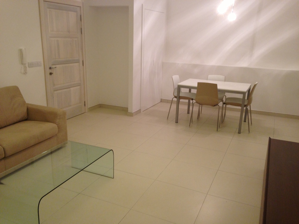 2 Bedroom Ensuite Apartment for Long Let in Sliema - €1,350/month