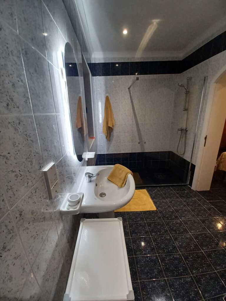 1 Bedroom Penthouse for Long Let in Swieqi - €1,250/month photo 9