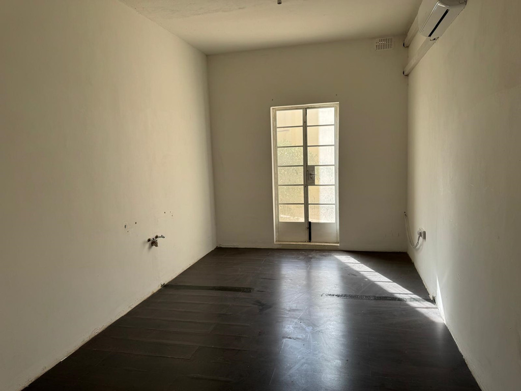 Office for Long Let in Sliema - €3,500/month photo 10