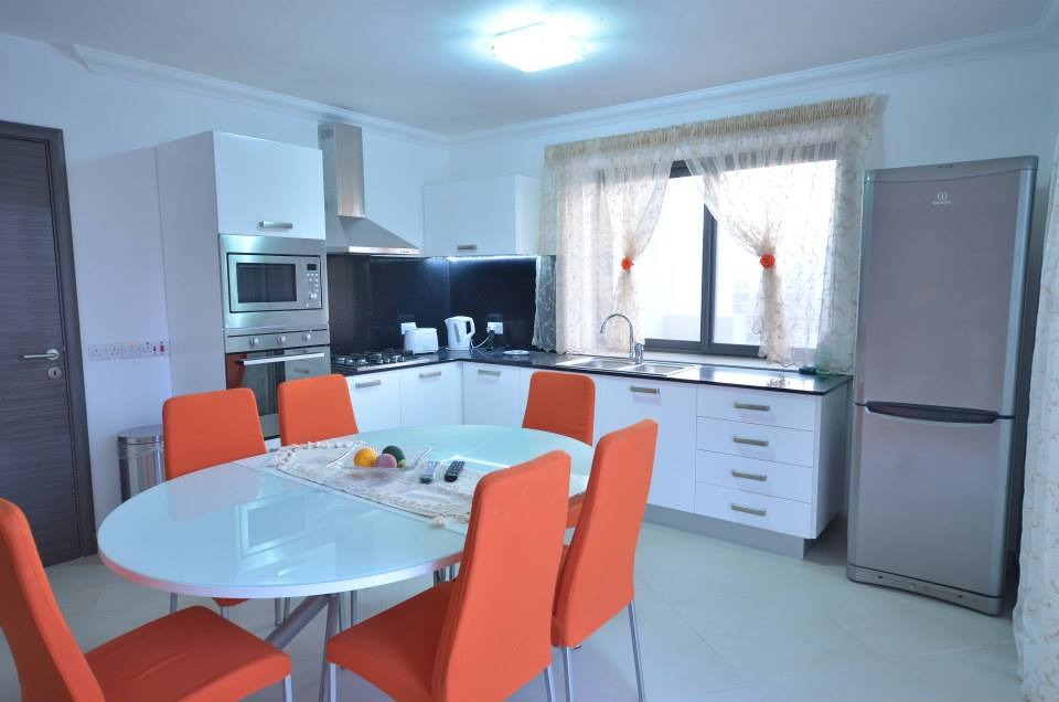 2 Bedroom Ensuite Penthouse for Long Let in St. Julian's - €3,000/month photo 5