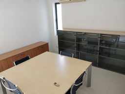 Office for Long Let in San Ġwann - €1,200/month photo 4