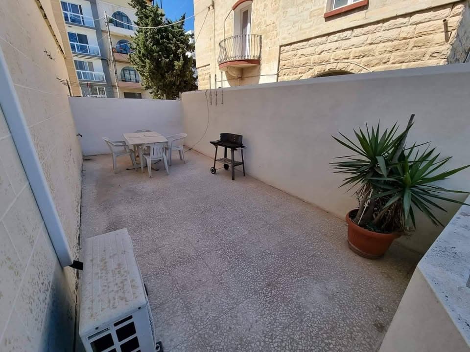 Spacious Detached Villa with Beautiful Gardens in Swieqi