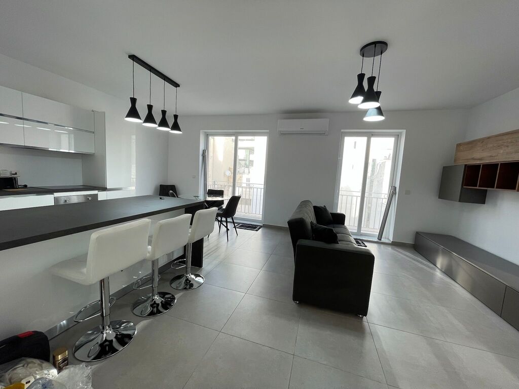 2 Bedroom Apartment for Long Let in Sliema - €2,000/month photo 3