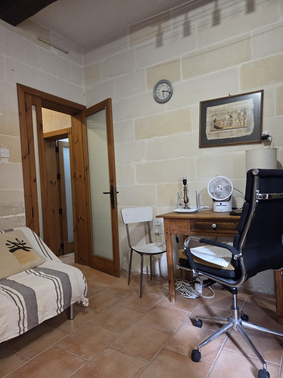 Cozy 1-Bedroom Apartment in Msida Near University & Seafront photo 2