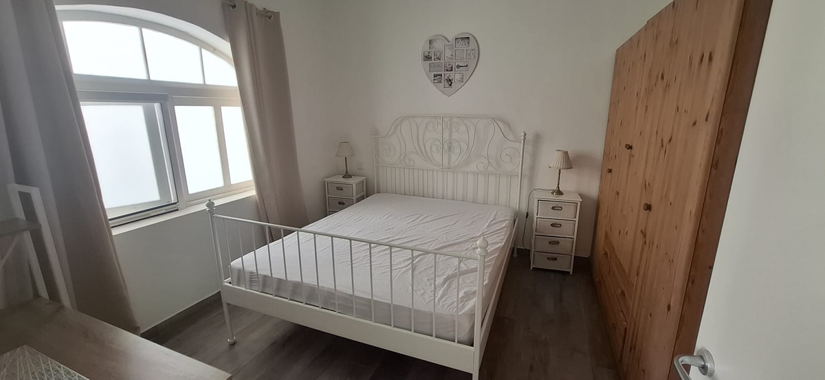 Beautifully Finished 2-Bedroom Apartment Close to the Seafront in Sliema photo 9