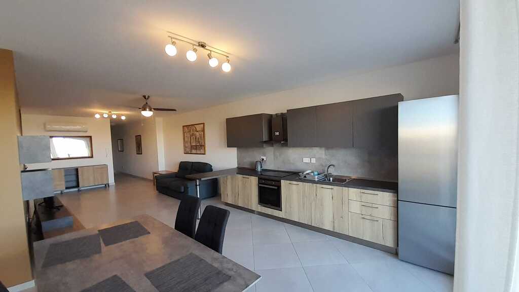 3 Bedroom Penthouse for Long Let in Naxxar - €1,600/month photo 3