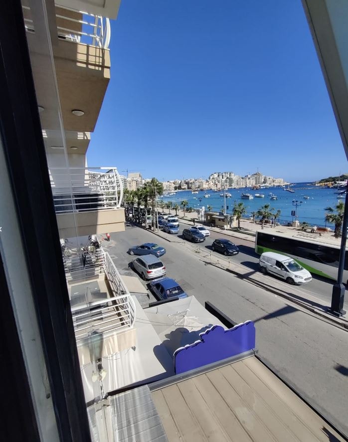 Office for Long Let in Gżira - €4,500/month photo 3