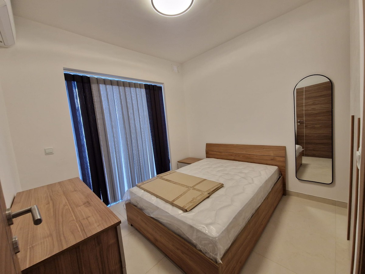 3 Bedroom Penthouse for Long Let in Qrendi - €1,800/month photo 4