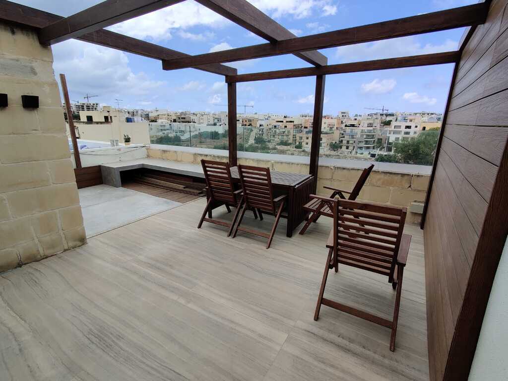 2 Bedroom Maisonette for Long Let in San Ġwann - €2,000/month
