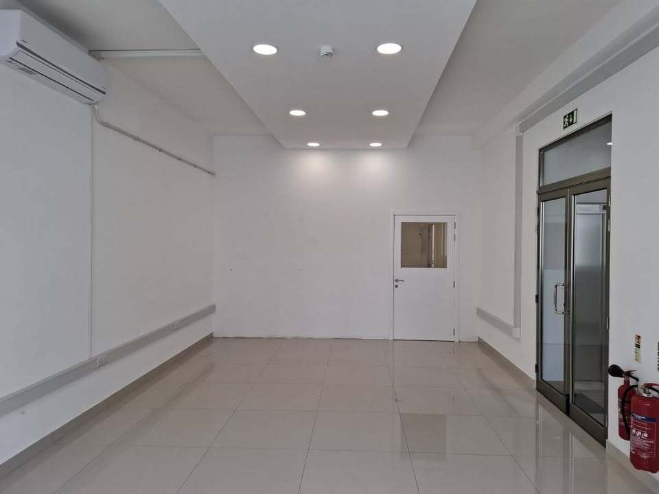 Office for Long Let in Birkirkara - €1,840/month