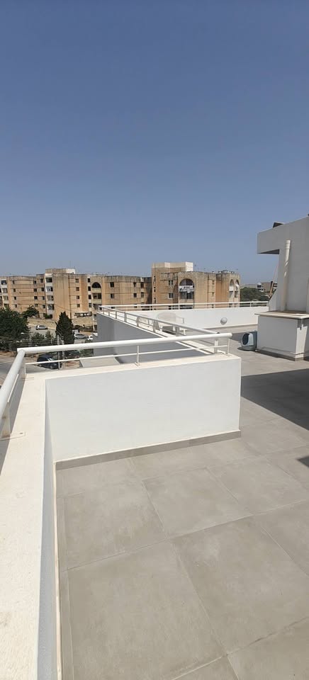 Modern 215 sqm 3-Bedroom Corner Penthouse with Massive Terraces in Żejtun photo 3