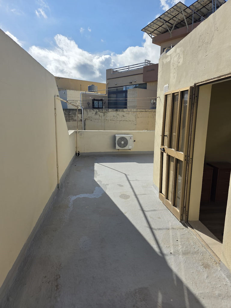 3 Bedroom Townhouse for Long Let in Marsaskala - €2,000/month photo 9