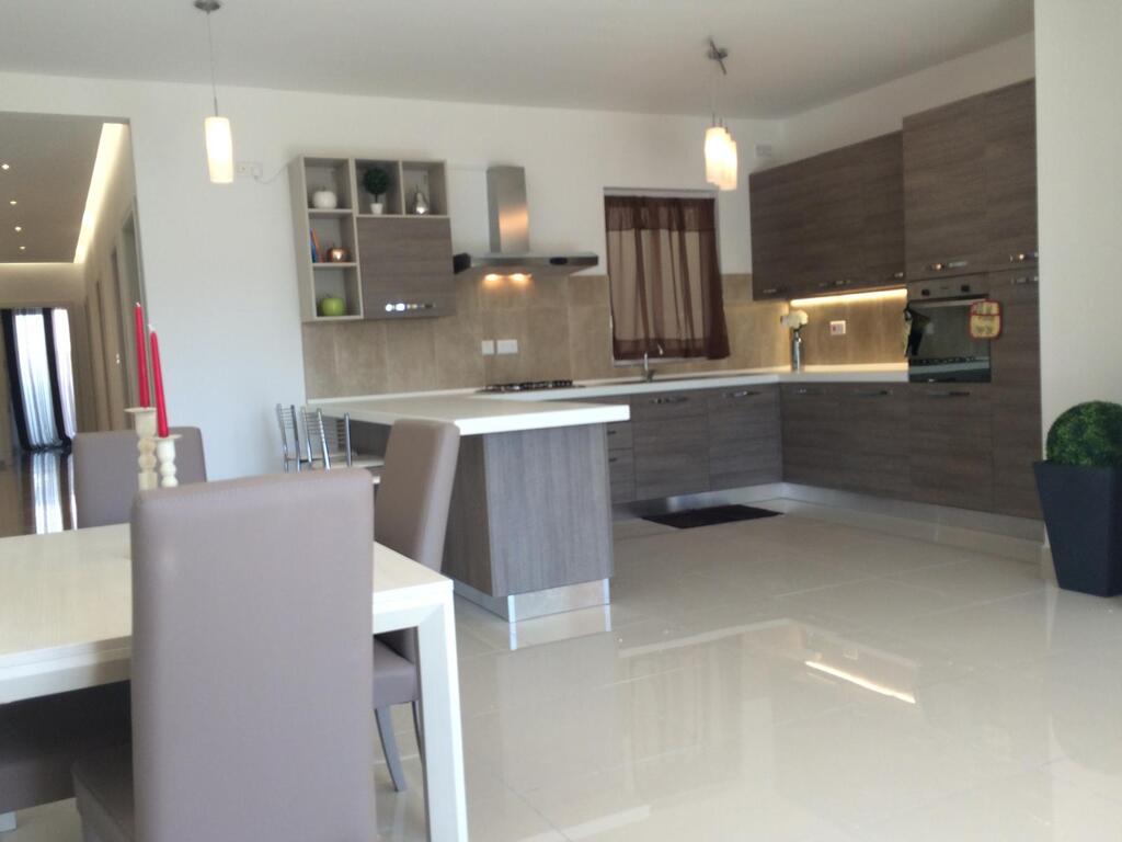 3 Bedroom Maisonette for Long Let in Attard - €1,600/month photo 3