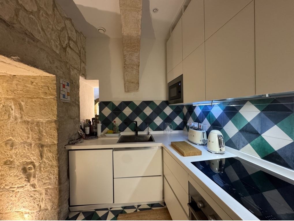 3 Bedroom Apartment for Long Let in Mdina - €4,200/month photo 8