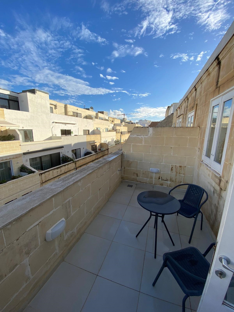 2 Bedroom Penthouse for Long Let in Sliema - €1,550/month photo 2