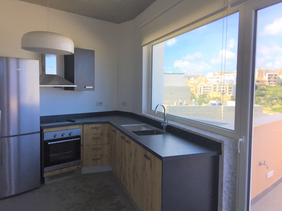 2 Bedroom Penthouse for Long Let in Sliema - €2,500/month photo 3