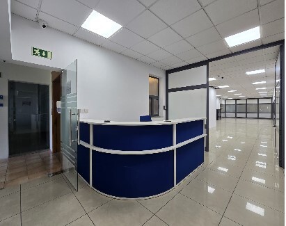 Office for Long Let in Żebbuġ - €2,950/month