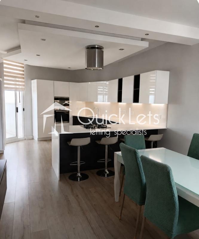 2 Bedroom Ensuite Penthouse for Long Let in Żebbuġ - €1,600/month photo 5