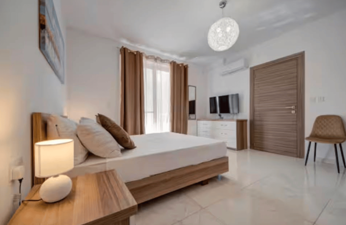 3-Bedroom 3-Bathroom Luxury Apartment €2500 photo 3
