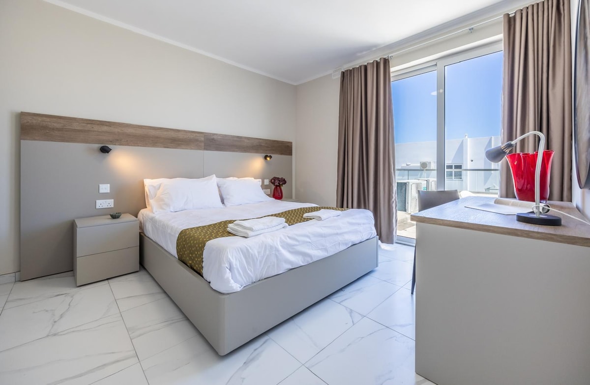 Stunning Modern 3-Bedroom Penthouse with Sea Views in Qawra photo 4