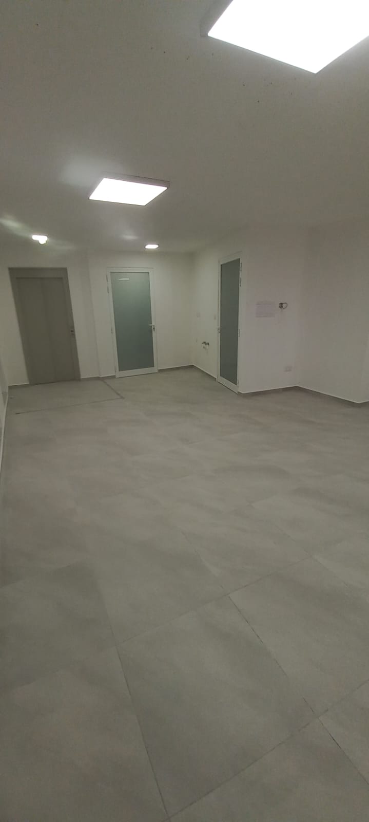 Office for Long Let in Marsa - €1,680/month photo 4