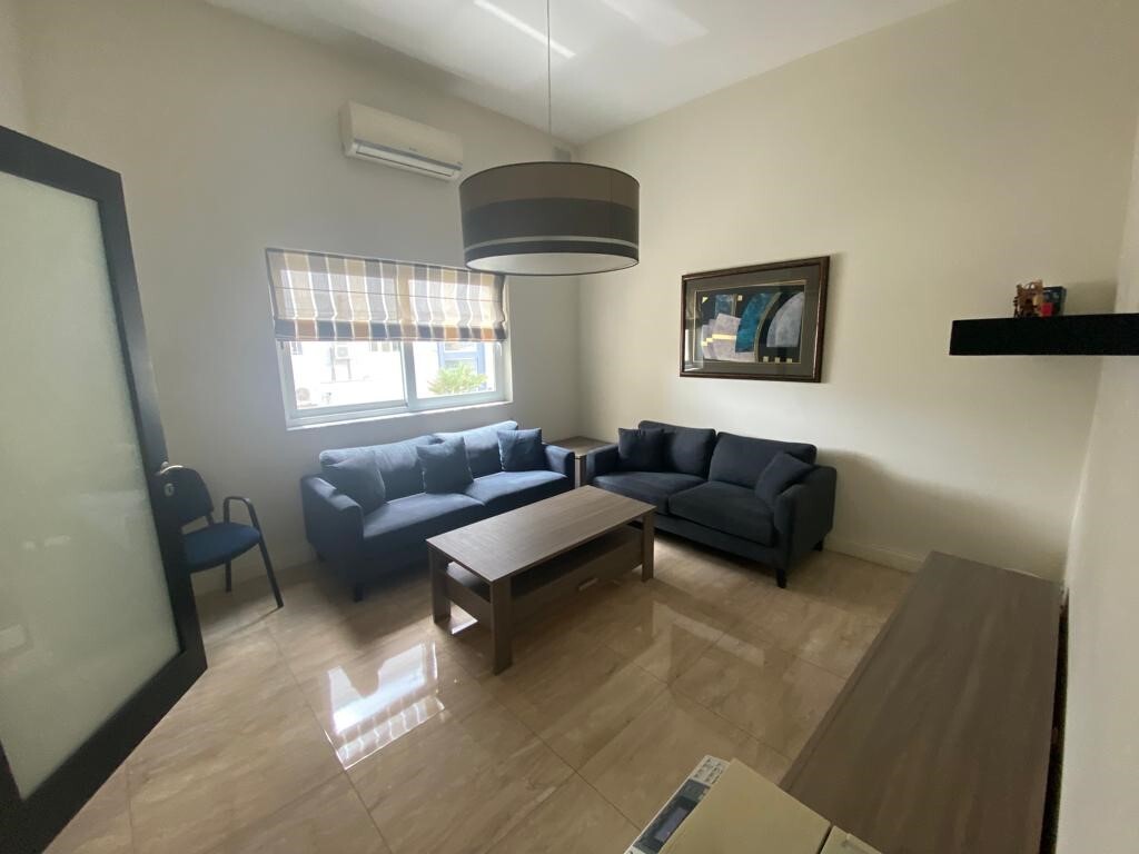 Office for Long Let in Ta' Xbiex - €2,700/month photo 7