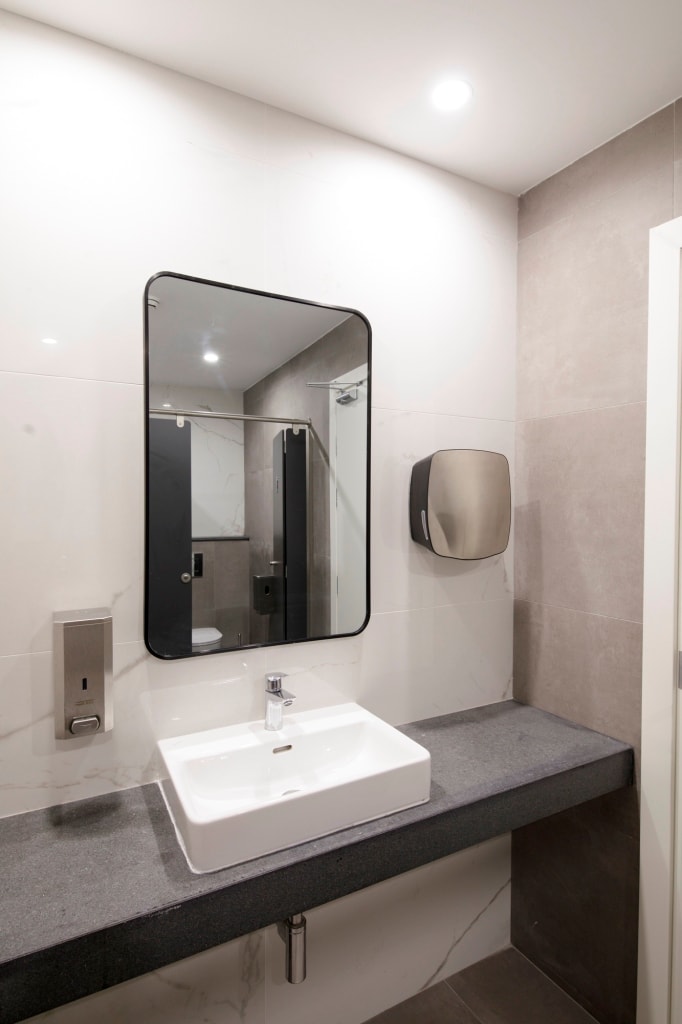 Office for Long Let in Sliema - €5,600/month photo 15