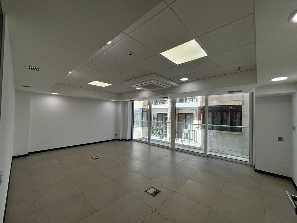 Office for Long Let in Sliema - €16,416/month photo 3