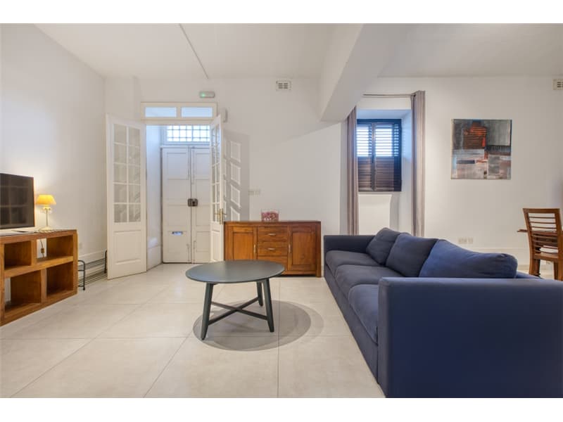 3 Bedroom Ensuite Maisonette for Long Let in Sliema - €2,200/month