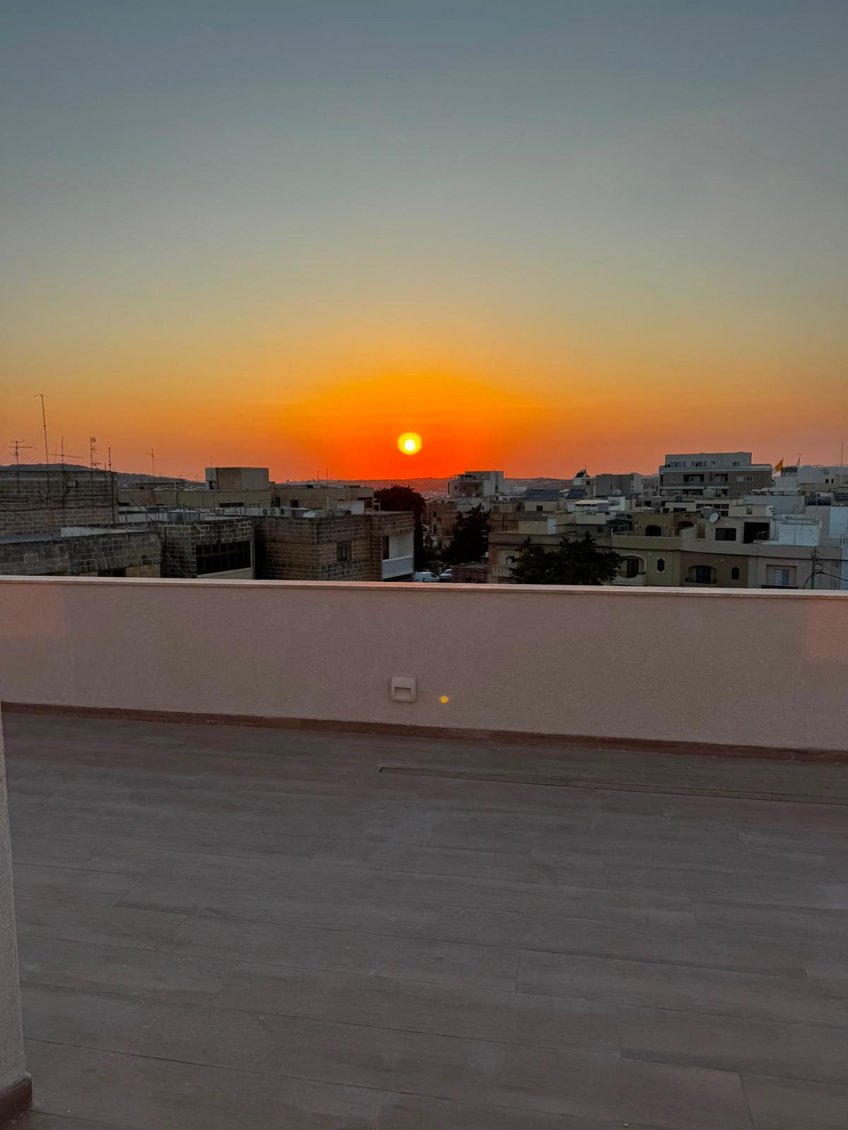 Stunning Brand-New 2-Bedroom Penthouse with 77sqm Outdoor Space in Naxxar