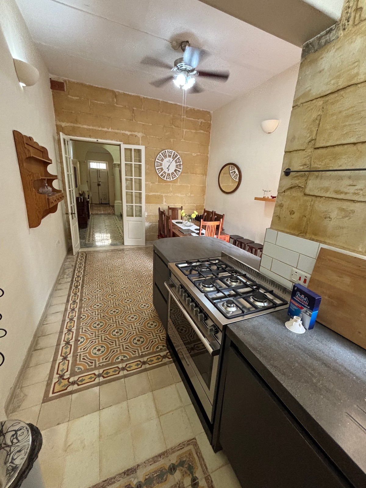 Spacious Pet-Friendly 3-Bedroom Townhouse in Sliema photo 4