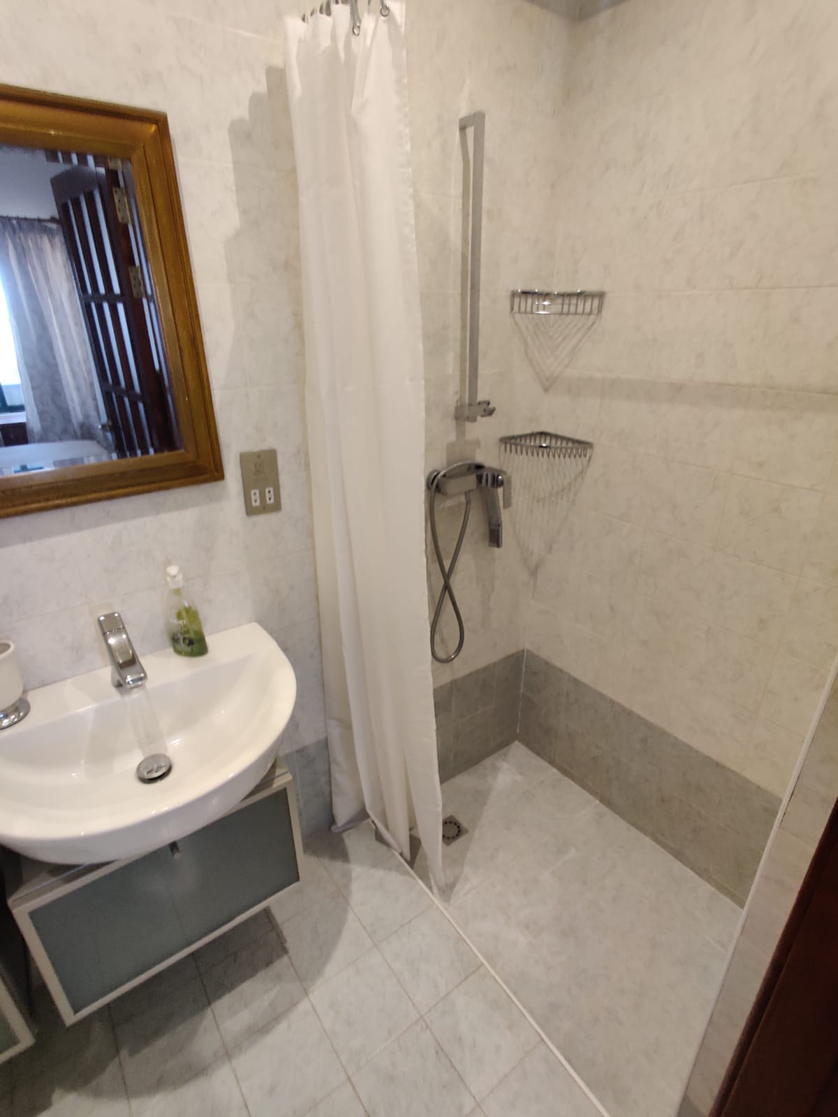 3 Bedroom Ensuite Apartment for Long Let in Valletta - €2,500/month photo 8