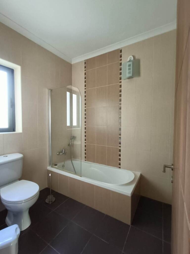 3 Bedroom Terraced House for Long Let in Baħar iċ-Ċagħaq - €2,300/month photo 14
