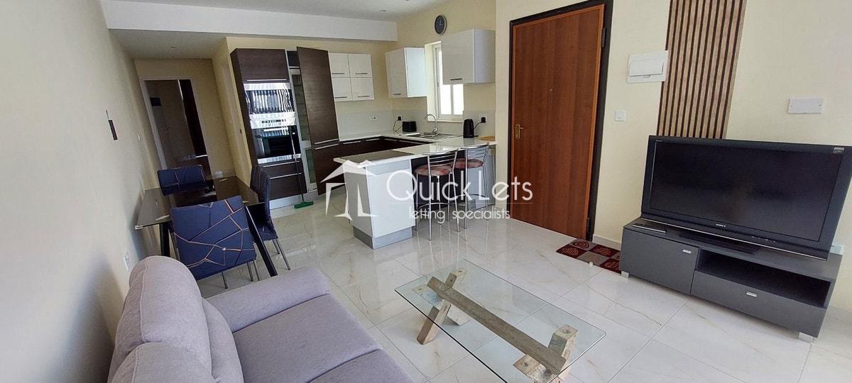 2 Bedroom Penthouse for Long Let in Marsaskala - €1,650/month photo 2