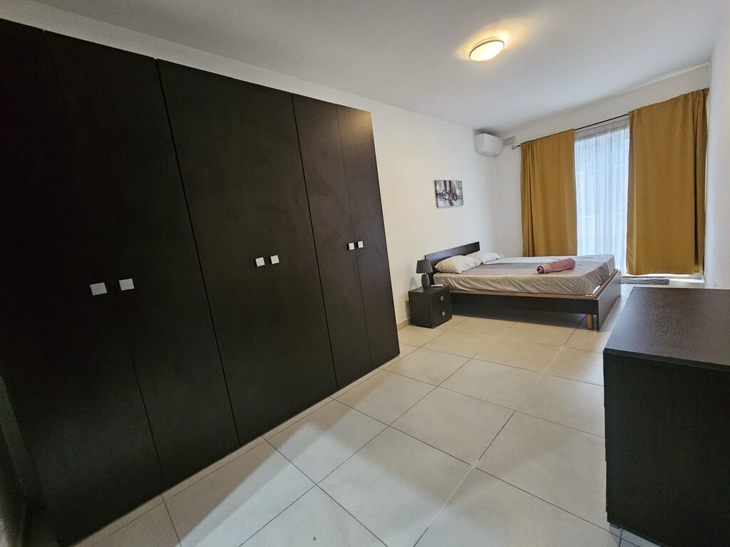 2 Bedroom Apartment for Long Let in St. Julian's - €1,500/month photo 6