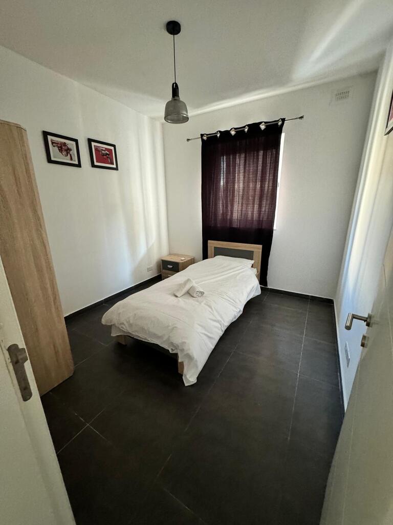 3 Bedroom Apartment for Long Let in Swieqi - €1,800/month photo 10