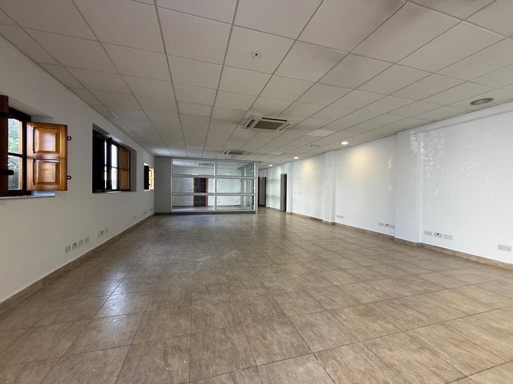 Office for Long Let in Balzan - €4,500/month