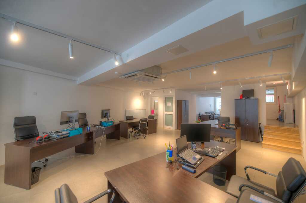 Office for Long Let in St. Julian's - €1,500/month photo 11
