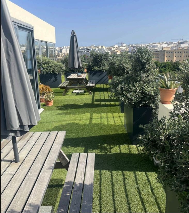 Office for Long Let in Mosta - €4,470/month photo 3